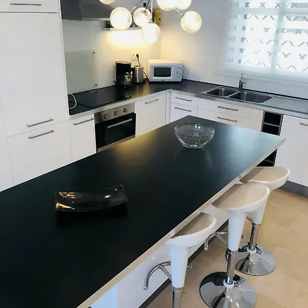 Luxury Duplex In Aloha Gardens Close To Puerto Banus アパート マルベーリャ