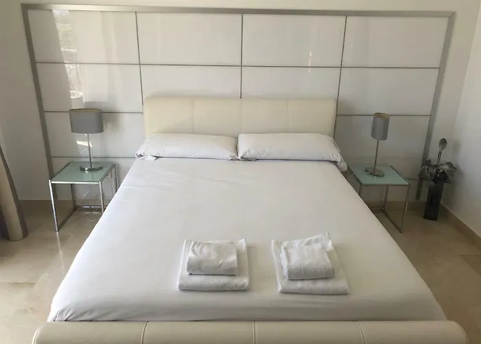 Διαμέρισμα Luxury Duplex In Aloha Gardens Close To Puerto Banus Μαρμπέλλα