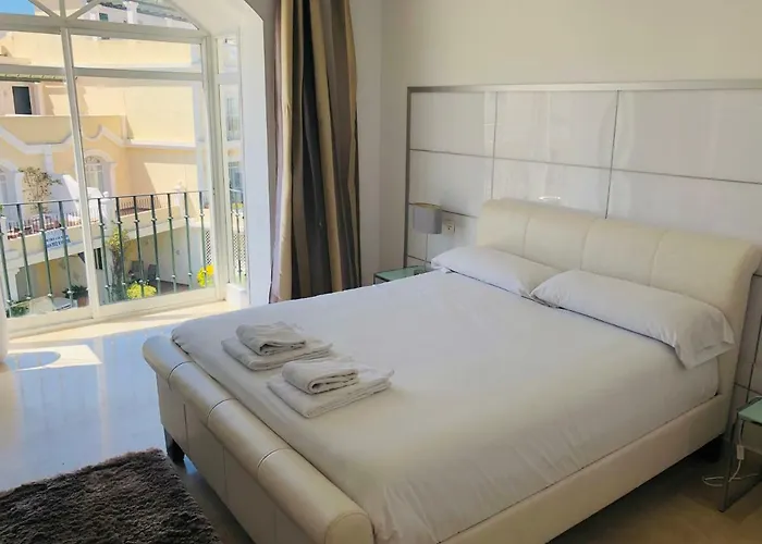 Luxury Duplex In Aloha Gardens Close To Puerto Banus *