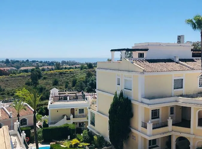Luxury Duplex In Aloha Gardens Close To Puerto Banus