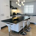 Luxury Duplex In Aloha Gardens Close To Puerto Banus ماربيا