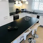 Luxury Duplex In Aloha Gardens Close To Puerto Banus شقة ماربيا