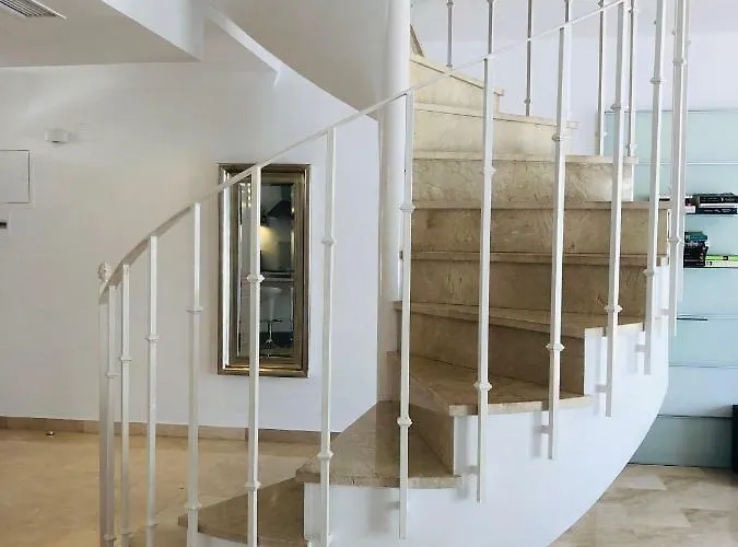 Luxury Duplex In Aloha Gardens Close To Puerto Banus Apartamento